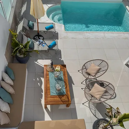 Marysol Villa *